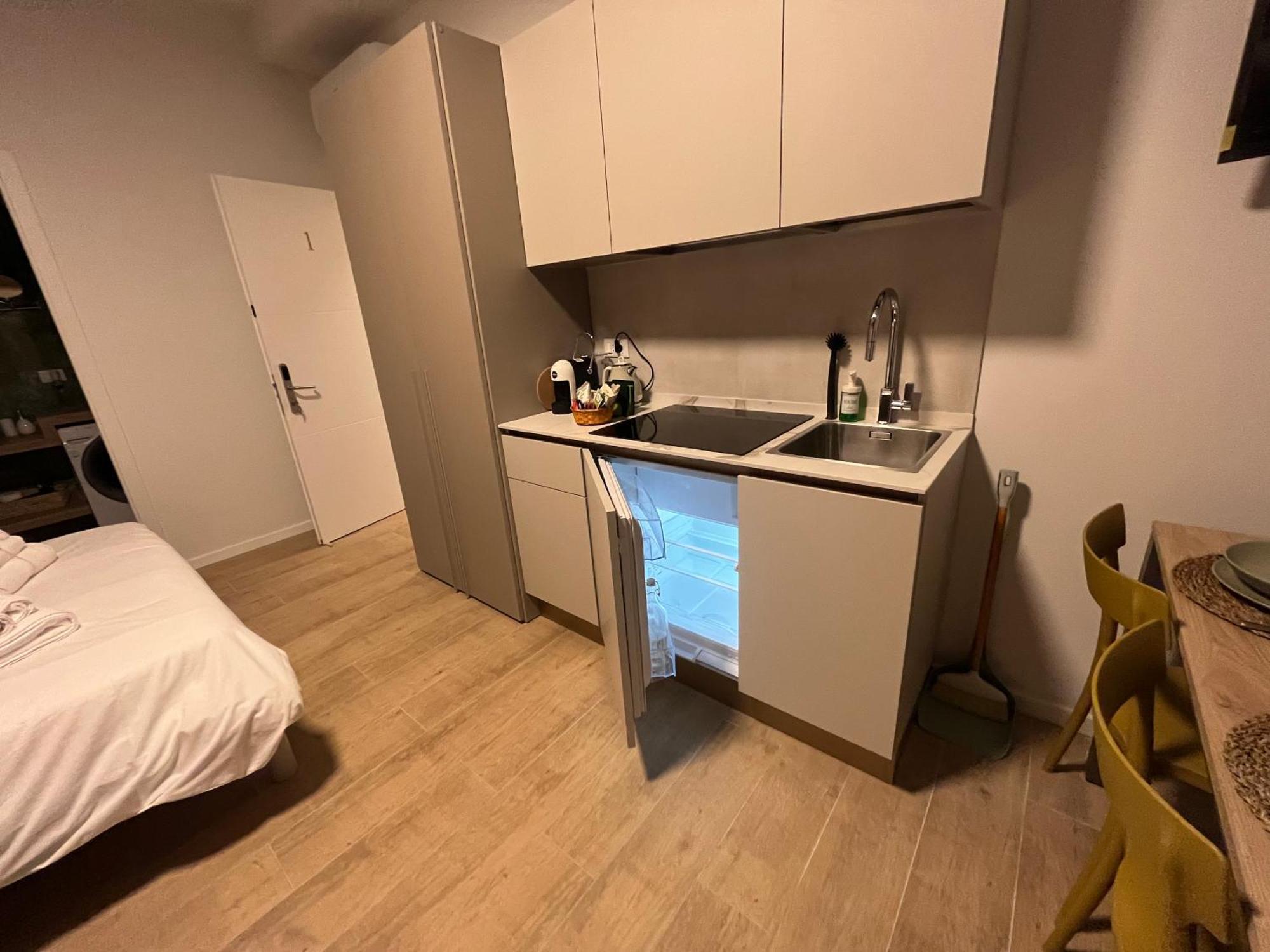 Calari Rooms - Monolocale — Photos 3